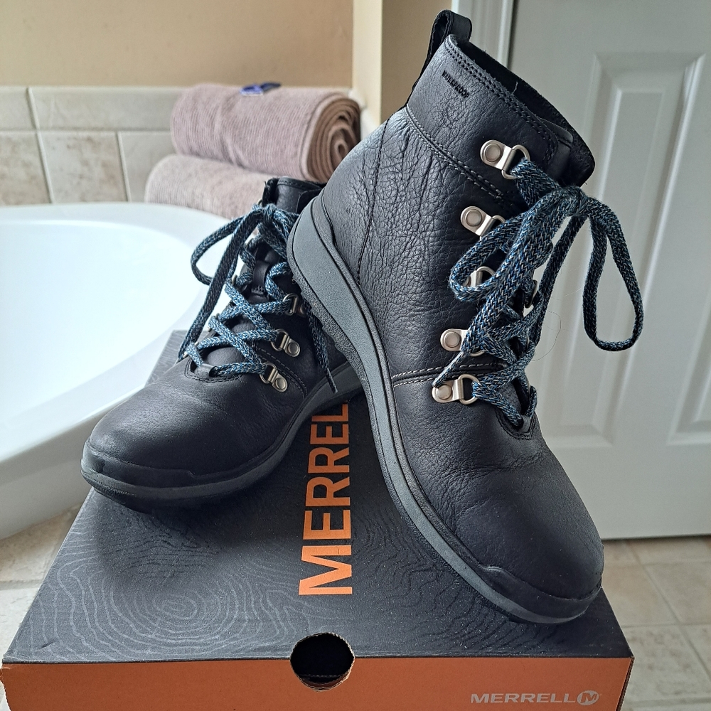 Merrell Snowcreek Leather Hiking Boot
